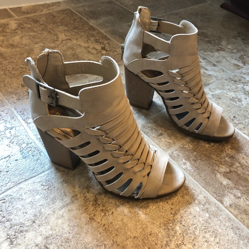 Ankle booties